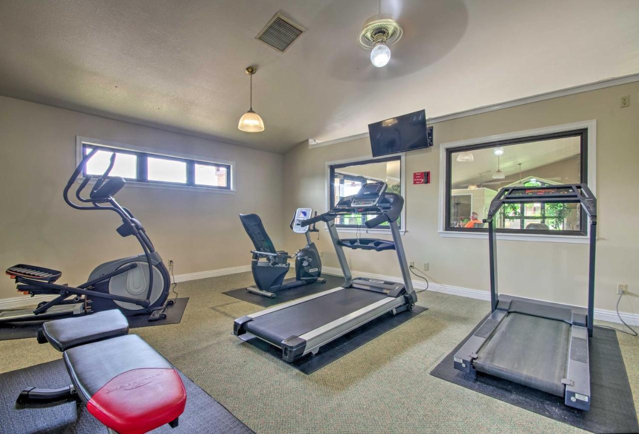 Pet-Friendly Branson Getaway With Private Patio! Apartment Exterior photo